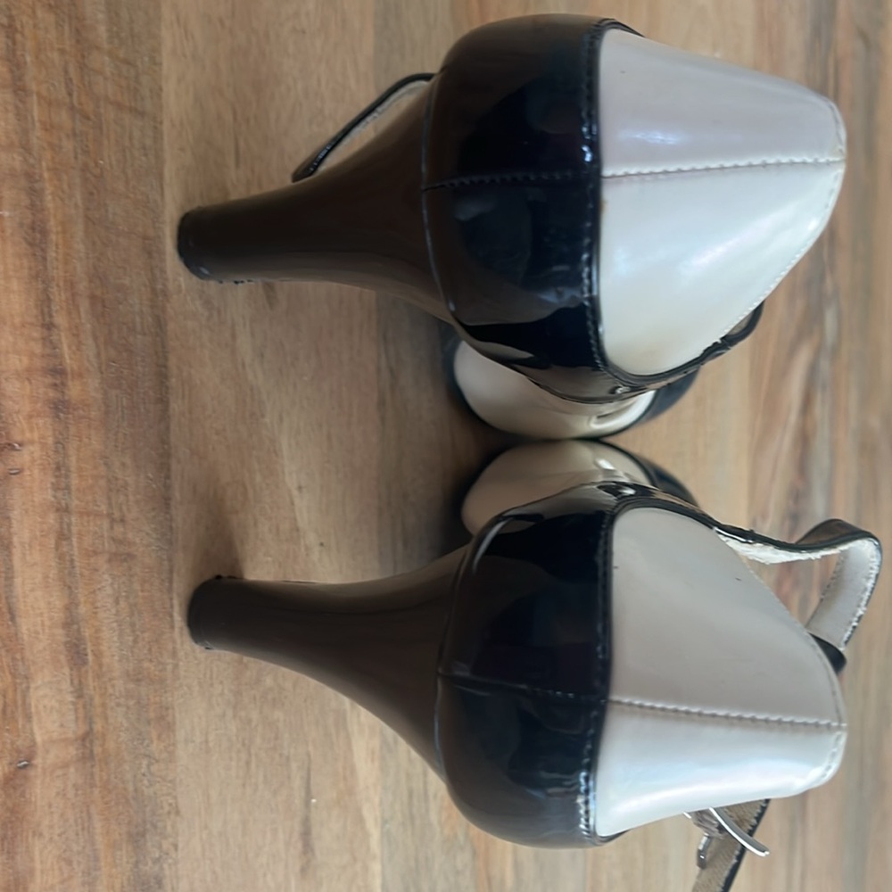 Dex Flex Comfort Women’s Black & Ivory Patent-Look Mary Jane Pumps; Size 7 - Picture 5 of 5
